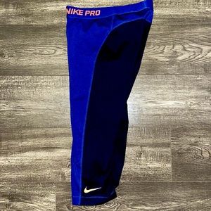XS Nike Pro’s 💙